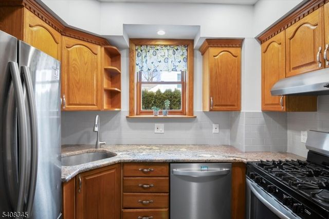 179 Pequannock St, Dover Town, NJ 07801