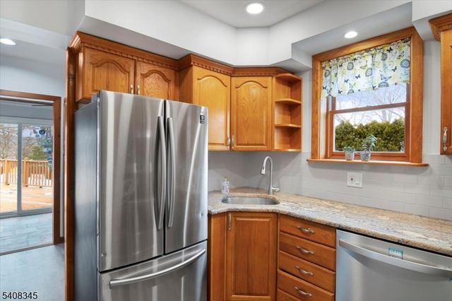 179 Pequannock St, Dover Town, NJ 07801