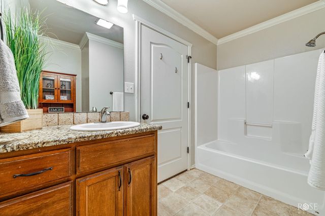 5025 Windwood Drive, San Angelo, TX 76904