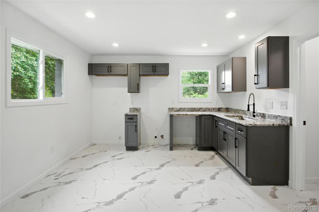 4736 Summerhill Drive, Independence Charter Township, MI 48346