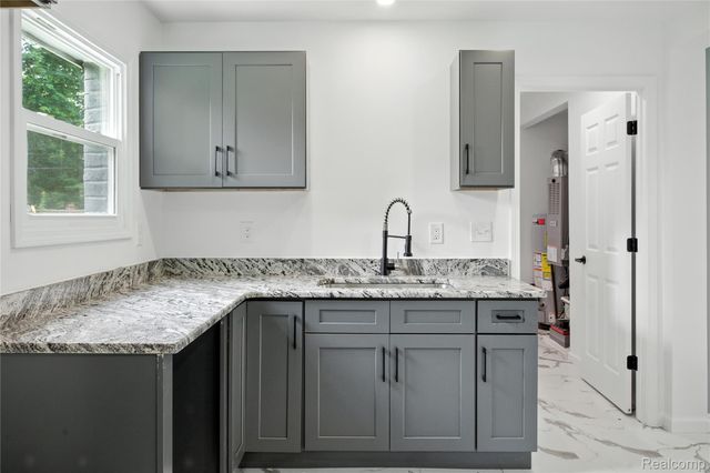 4736 Summerhill Drive, Independence Charter Township, MI 48346