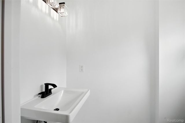 4736 Summerhill Drive, Independence Charter Township, MI 48346