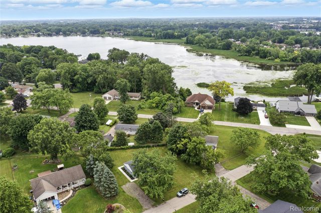 4736 Summerhill Drive, Independence Charter Township, MI 48346