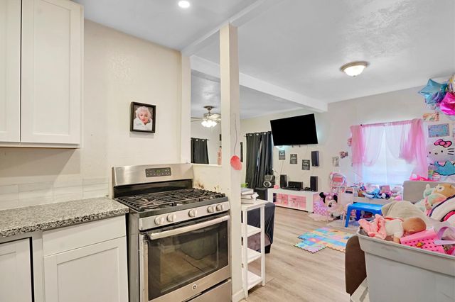 2258 E Clay Avenue, Fresno, CA 93701
