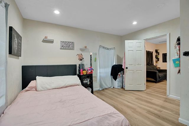 2258 E Clay Avenue, Fresno, CA 93701