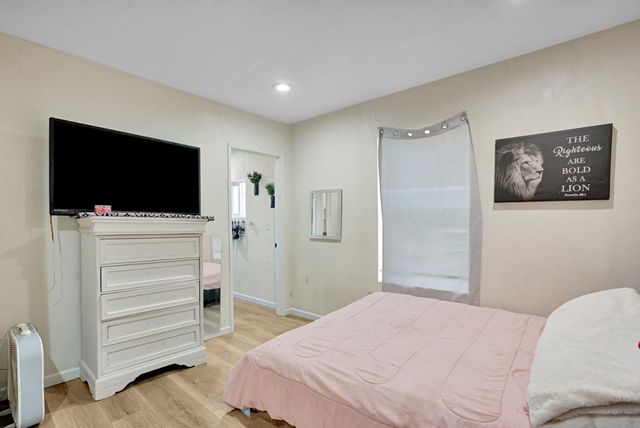 2258 E Clay Avenue, Fresno, CA 93701