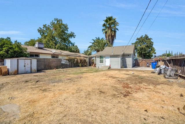 2258 E Clay Avenue, Fresno, CA 93701