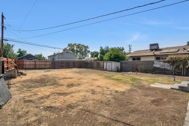 2258 E Clay Avenue, Fresno, CA 93701