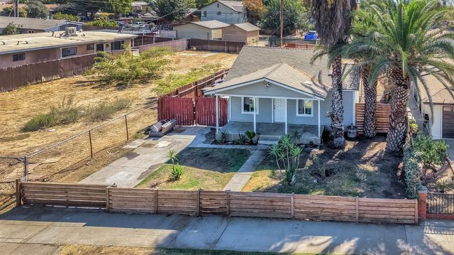 2258 E Clay Avenue, Fresno, CA 93701