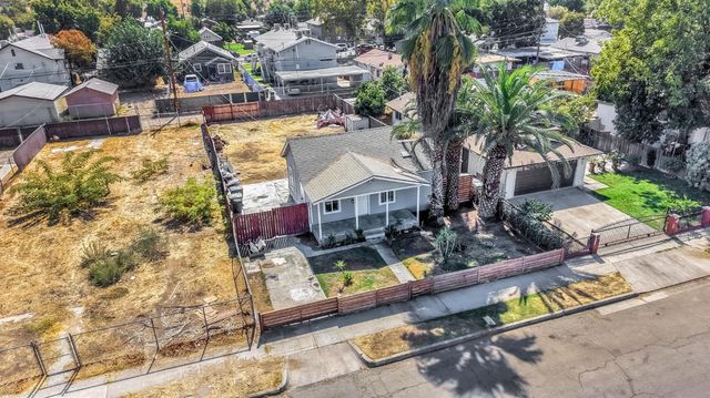 2258 E Clay Avenue, Fresno, CA 93701
