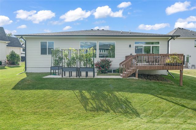 855 NE Bobcat Drive, Waukee, IA 50263