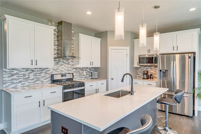 855 NE Bobcat Drive, Waukee, IA 50263