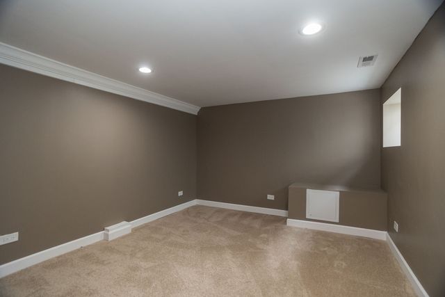 1924 S 17th Avenue, Maywood, IL 60153