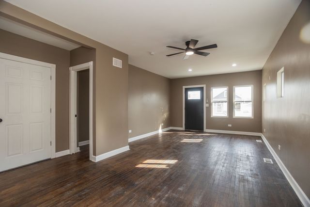 1924 S 17th Avenue, Maywood, IL 60153