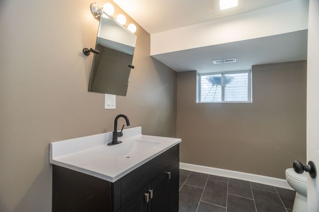 1924 S 17th Avenue, Maywood, IL 60153