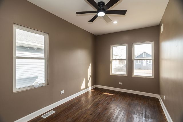 1924 S 17th Avenue, Maywood, IL 60153