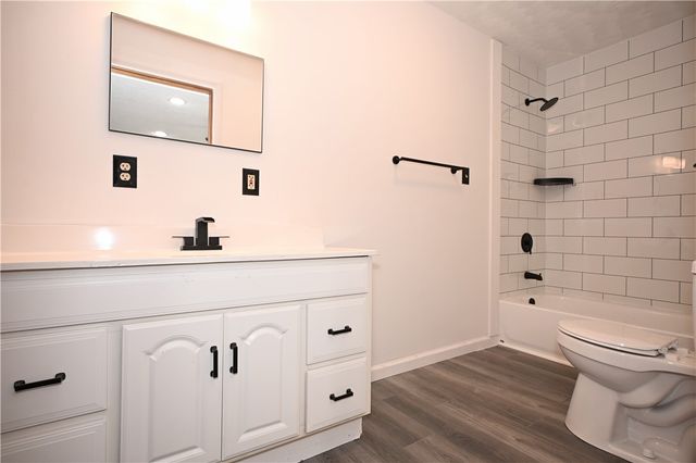 42 Kennedy Rd, New Eagle, PA 15067