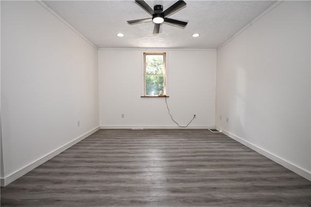42 Kennedy Rd, New Eagle, PA 15067