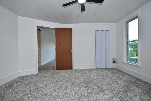42 Kennedy Rd, New Eagle, PA 15067