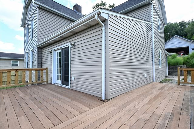 42 Kennedy Rd, New Eagle, PA 15067