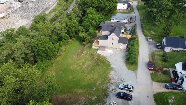 42 Kennedy Rd, New Eagle, PA 15067