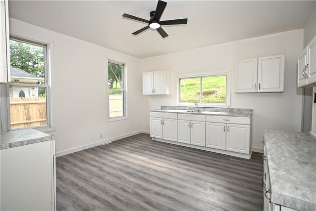 42 Kennedy Rd, New Eagle, PA 15067