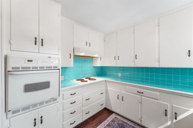 1121 Hudgins Avenue, Fort Worth, TX 76111