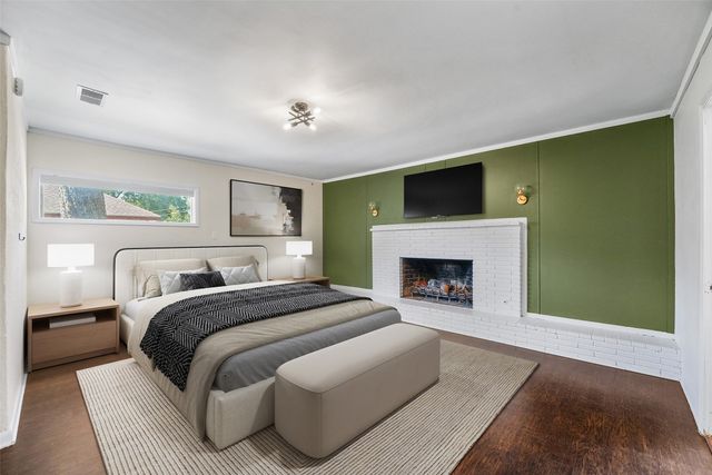 1121 Hudgins Avenue, Fort Worth, TX 76111