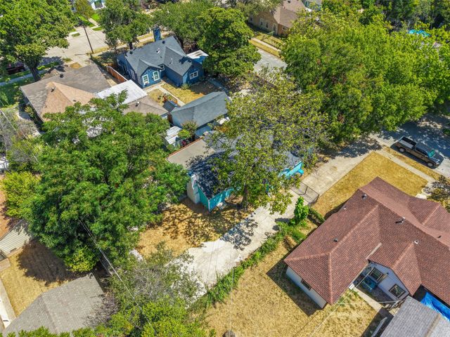 1121 Hudgins Avenue, Fort Worth, TX 76111