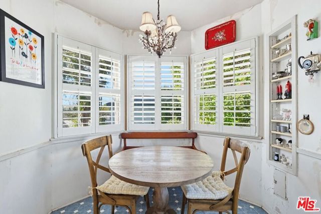 1361 Virginia Avenue, Glendale, CA 91202