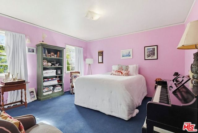 1361 Virginia Avenue, Glendale, CA 91202