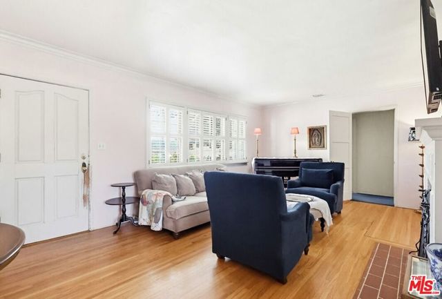 1361 Virginia Avenue, Glendale, CA 91202