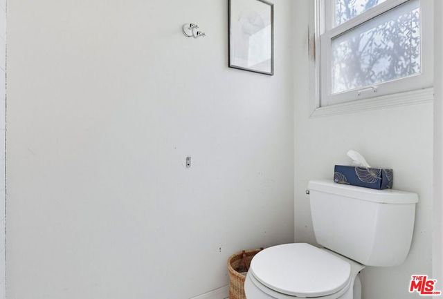 1361 Virginia Avenue, Glendale, CA 91202