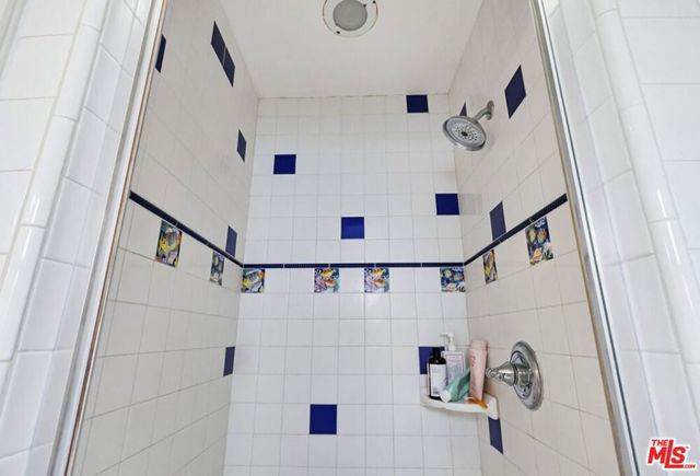 1361 Virginia Avenue, Glendale, CA 91202