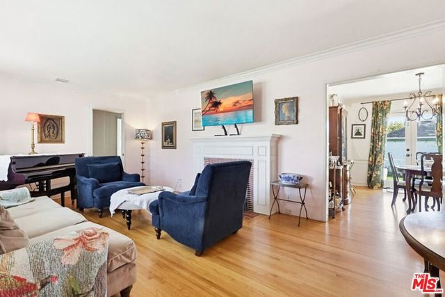 1361 Virginia Avenue, Glendale, CA 91202