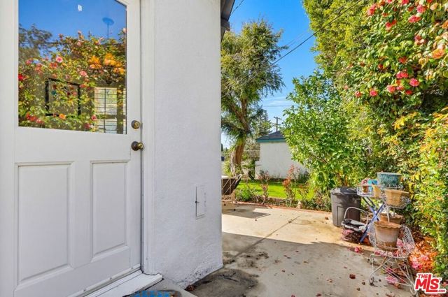 1361 Virginia Avenue, Glendale, CA 91202