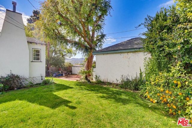 1361 Virginia Avenue, Glendale, CA 91202