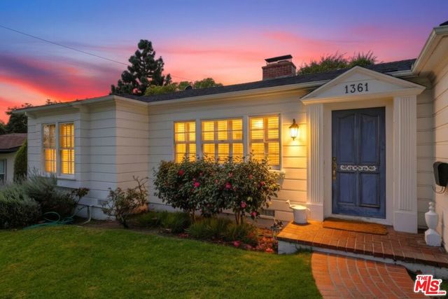 1361 Virginia Avenue, Glendale, CA 91202