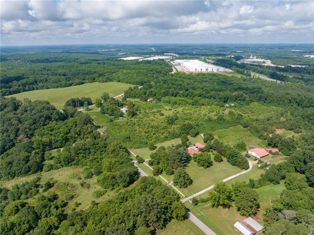 Image 18 of property listing at 2144 Hog Mountain Road, Jefferson, GA 30549