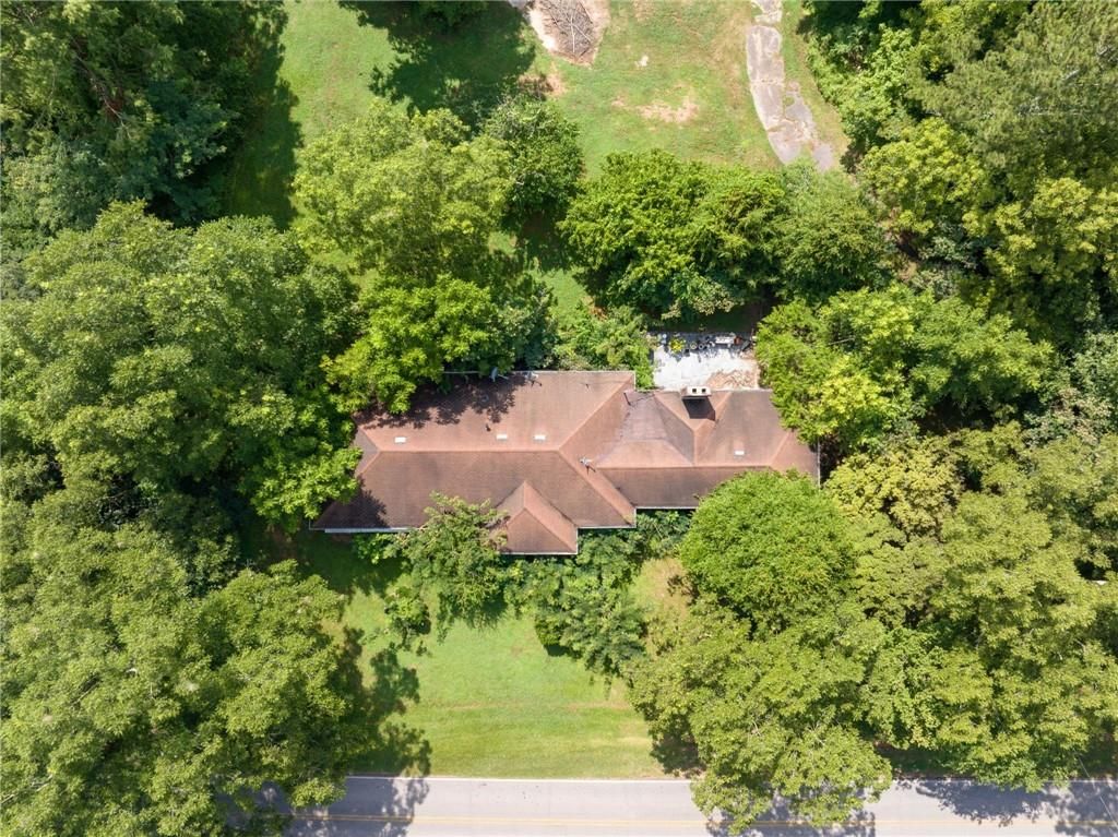 Image 22 of property listing at 2144 Hog Mountain Road, Jefferson, GA 30549