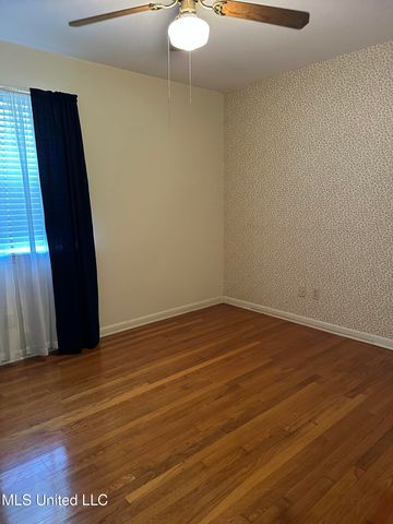 309 S Shields Lane, Natchez, MS 39120