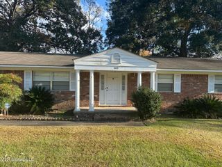309 S Shields Lane, Natchez, MS 39120