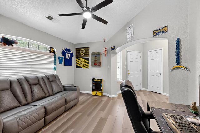 9608 Kilauea Avenue NW, Albuquerque, NM 87120