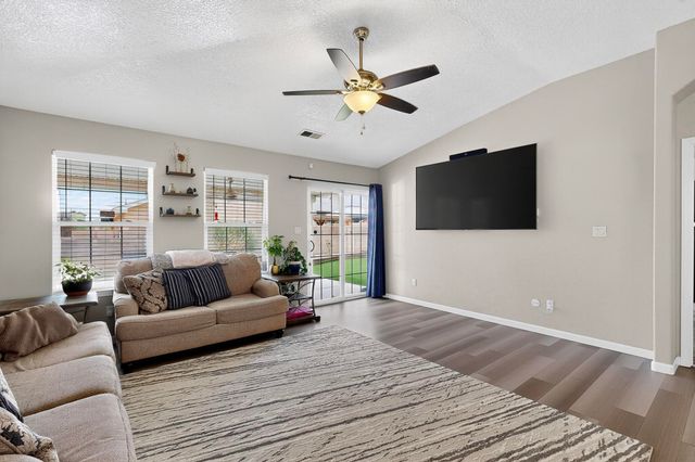 9608 Kilauea Avenue NW, Albuquerque, NM 87120