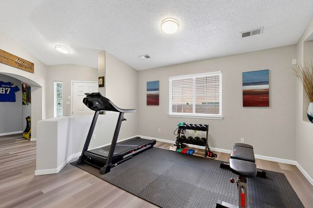 9608 Kilauea Avenue NW, Albuquerque, NM 87120