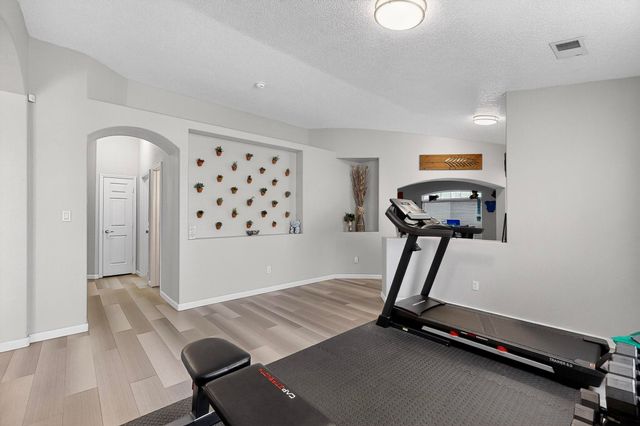 9608 Kilauea Avenue NW, Albuquerque, NM 87120