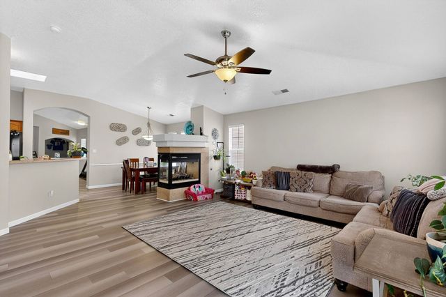 9608 Kilauea Avenue NW, Albuquerque, NM 87120