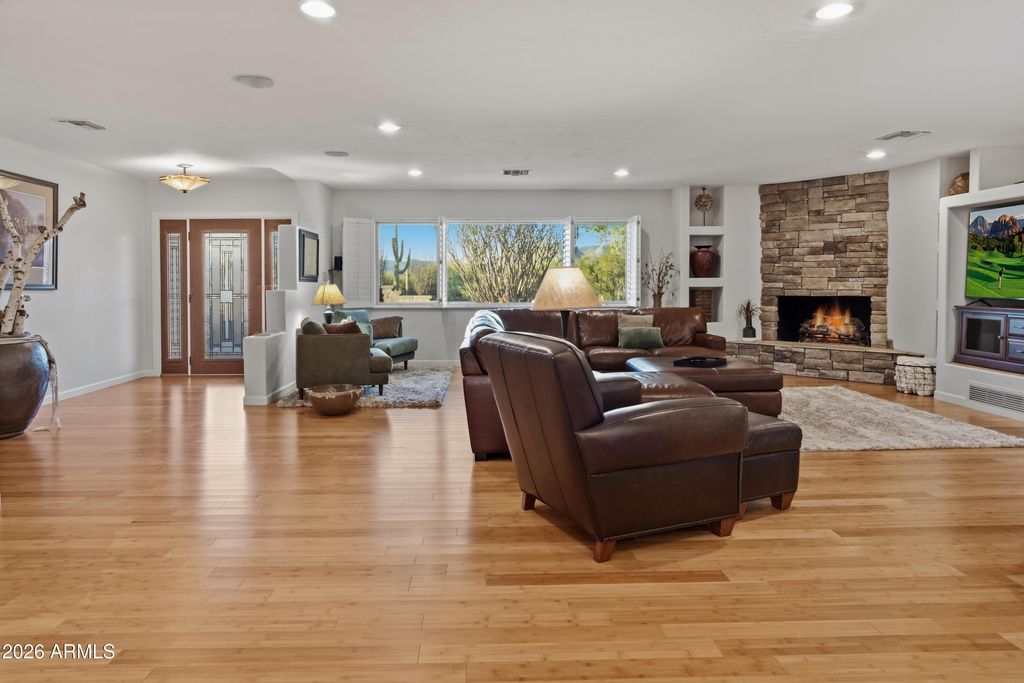 Image 10 of property listing at 7801 E Carefree Drive, Carefree, AZ 85377
