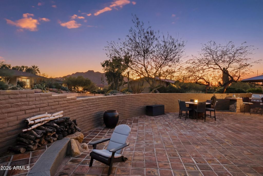 Image 24 of property listing at 7801 E Carefree Drive, Carefree, AZ 85377