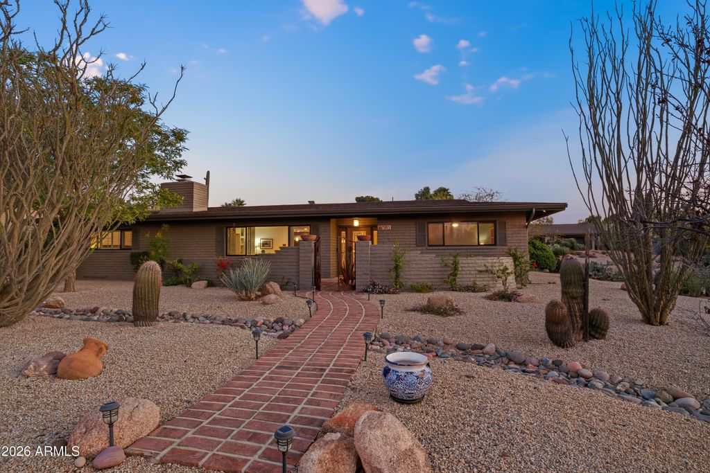 Image 5 of property listing at 7801 E Carefree Drive, Carefree, AZ 85377